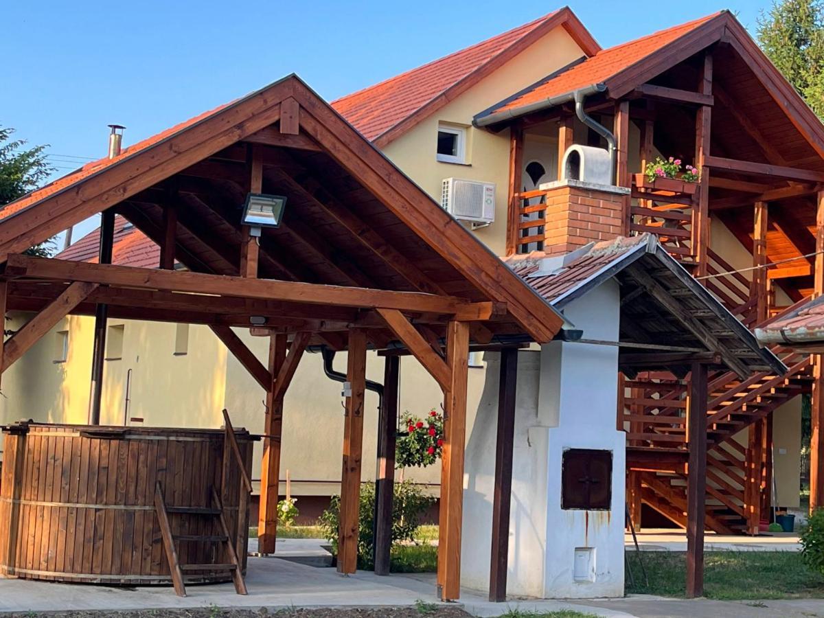 Venusz Ueduelocentrum Tiszacsege المظهر الخارجي الصورة